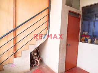 Foto 2 de Venta de Casa de 2 pisos en La Esperanza con cochera y terraza.
Ubicado en la calle Méjico (parte alta), a una cuadra de Av. Perú, cerca de complejo
