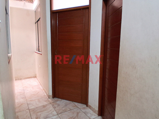 Foto 5 de Venta de Casa de 2 pisos en La Esperanza con cochera y terraza.
Ubicado en la calle Méjico (parte alta), a una cuadra de Av. Perú, cerca de complejo