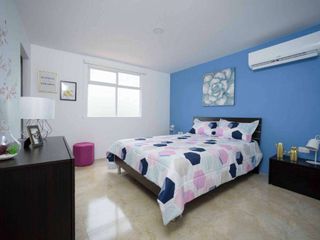 Foto 10 de Venta de hermosa casa 4 Dormitorios en etapa Floreana  - Casalaguna/km 12 av. León Febres Cordero.