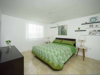 Foto 13 de Venta de hermosa casa 4 Dormitorios en etapa Floreana  - Casalaguna/km 12 av. León Febres Cordero.