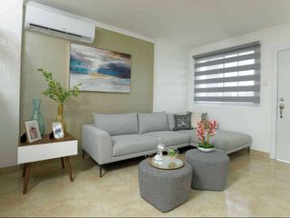 Foto 3 de Venta de hermosa casa 4 Dormitorios en etapa Floreana  - Casalaguna/km 12 av. León Febres Cordero.