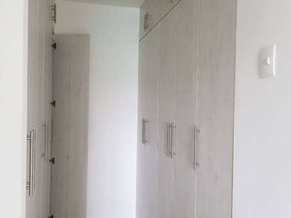 Foto 14 de Venta de hermosa casa 4 Dormitorios en etapa Floreana  - Casalaguna/km 12 av. León Febres Cordero.