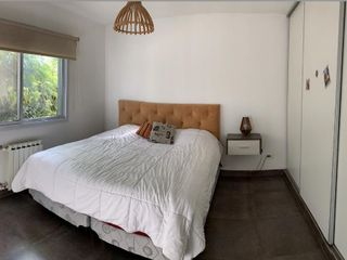 Casa en venta - 2 Dormitorios 2 Baños 3 Cocheras - 600Mts2 - Los Olivares, Malvinas Argentinas