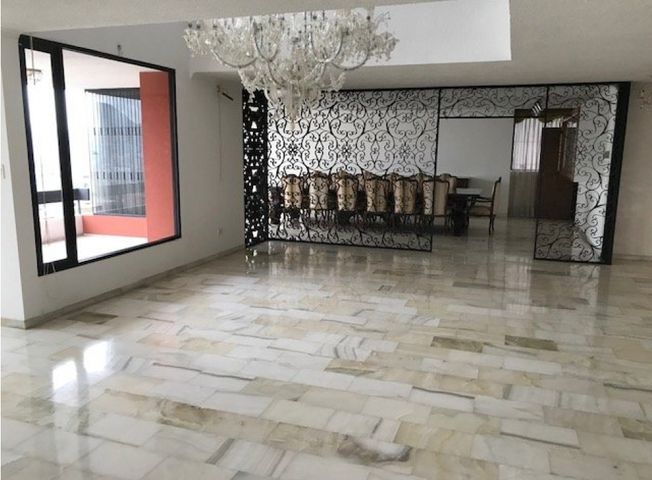 Apartamento en venta en Gonzalez Suarez - View 4