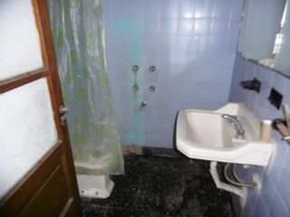 Foto 10 de Casa 6amb lote propio 8,66x33mts 4 deptos s/subdiv local