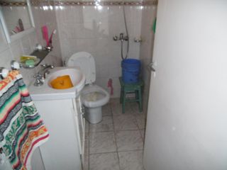 Foto 2 de Casa 6amb lote propio 8,66x33mts 4 deptos s/subdiv local