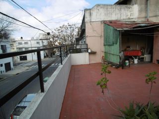Foto 6 de Casa 6amb lote propio 8,66x33mts 4 deptos s/subdiv local