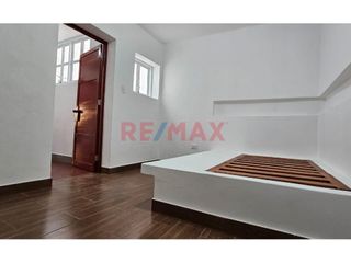 Foto 2 de ¡Escapa del bullicio de Lima y disfruta de la vida en Chaclacayo! ️

Este acogedor departamento de una habitación te ofrece la tranquilidad que busc