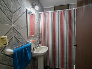 Casa en venta en La Plata, dos dormitorios