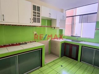 Foto 8 de VENDO LINDO DEPARTAMENTO EN TERCER PISO, TRES HABITACIONES, 2 BAÑOS, COCINA CONCEPTO CERRADO, SALA COMEDOR Y RECEPCIÓN. UBICADA MUY CERCA A UPN, MALL