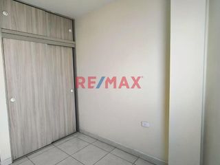 Foto 3 de VENDO LINDO DEPARTAMENTO EN TERCER PISO, TRES HABITACIONES, 2 BAÑOS, COCINA CONCEPTO CERRADO, SALA COMEDOR Y RECEPCIÓN. UBICADA MUY CERCA A UPN, MALL
