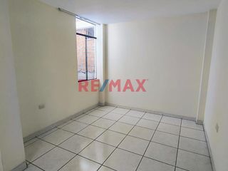 Foto 10 de VENDO LINDO DEPARTAMENTO EN TERCER PISO, TRES HABITACIONES, 2 BAÑOS, COCINA CONCEPTO CERRADO, SALA COMEDOR Y RECEPCIÓN. UBICADA MUY CERCA A UPN, MALL