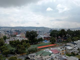 Amplio Departamento en Venta de 3 dormitorios, con seguridad, 181m² | Granda Centeno, Quito