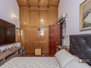 Casa en venta - 3 dormitorios 1 baño  1 cochera - 167mts2 - La Plata