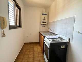 Se vende 1 Dorm en  Nueva Córdoba- Frente c/ Balcón - Desocupado!!