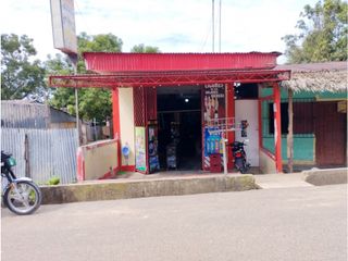 VENDO CASA  CON LOCAL COMERCIAL EN YURIMAGUAS, LORETO