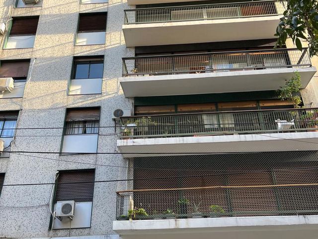 Departamento de 3 dormitorios y 2 dependencias con Balcón en Alquiler - Baulera y Cochera - Recoleta