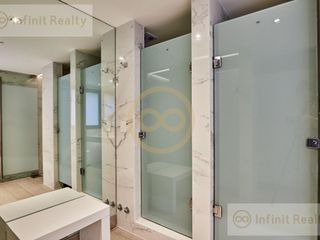ALQUILER TRES DORMITORIOS DEPENDENCIA DOS COCHERAS AMENITIES