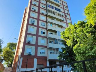 Foto 4 de TORRES GUEMES AMPLIO DEPARTAMENTO DE 2 DORMITORIOS.