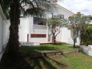 Cumbayá, Casa en  Renta, 180m2, 3 Habitaciones.
