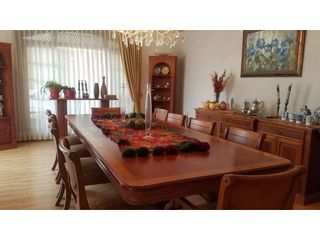 Foto 5 de casa en venta en rio amarillo sayausi san sebastian de lujo con area verde