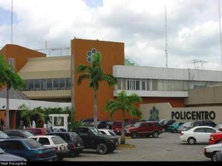 Foto 1 de Local Comercial Alquiler en CC. Policentro  182 m2
