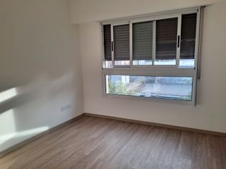 Foto 4 de Hermoso Semipiso en Alquiler 2 AMBIENTES   a Estrenar con balcón Super