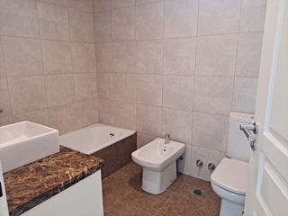 Foto 8 de Hermoso Semipiso en Alquiler 2 AMBIENTES   a Estrenar con balcón Super