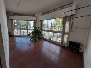 Departamento venta 2 dormitorios 2 baños 1 cochera 1 oficina 216 mts 2 totales - Tolosa