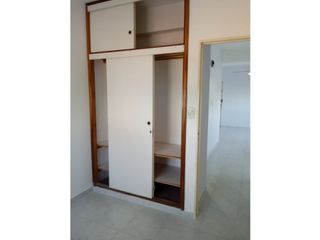 Foto 4 de DEPARTAMENTO EN CALLE PERON N°1114