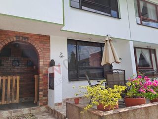 En venta casa de dos niveles en conjunto cerrado - Ricaurte  Cundinamarca