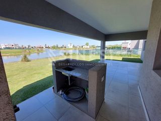 Foto 29 de Casa 5 ambientes AL LAGO con Pileta - Barrio El Canton - Norte