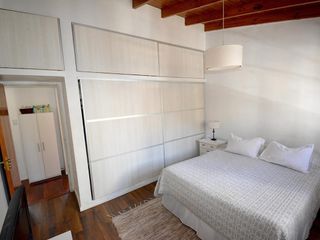 Excelente Casa Reciclada A Nuevo De 3 Dormitorios Y Cochera En Villa Devoto.