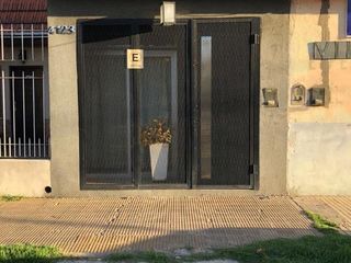 Departamento Tipo Casa en venta en Berazategui Este