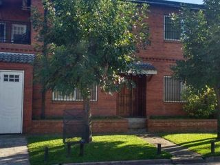 Foto 1 de Casa PH en venta en Tigre Centro