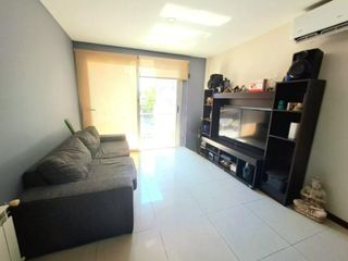 Departamento en venta en Castelar  con terraza privada