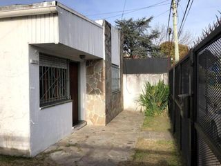 PH venta 2 dormitorios 1 baño patio 100 mts 2 totales 80 mts 2 cubiertos - Ringuelet