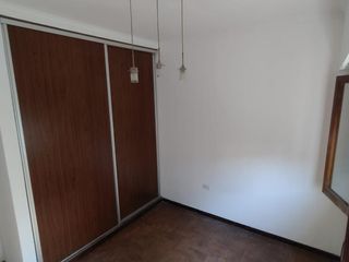 PH venta 2 dormitorios 1 baño patio 100 mts 2 totales 80 mts 2 cubiertos - Ringuelet