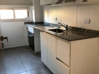 Departamento en  alquiler de dos ambientes,Moron