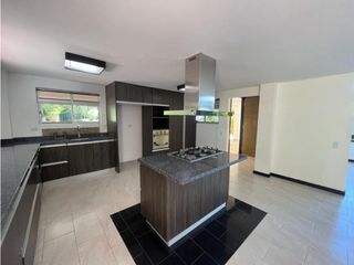 Foto 3 de Casa con Piscina para Renta en la Vía San Antonio La Ceja