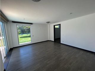 Foto 4 de Casa con Piscina para Renta en la Vía San Antonio La Ceja