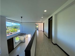 Foto 15 de Casa con Piscina para Renta en la Vía San Antonio La Ceja