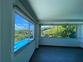 Foto 18 de Casa con Piscina para Renta en la Vía San Antonio La Ceja