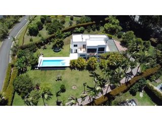 Foto 25 de Casa con Piscina para Renta en la Vía San Antonio La Ceja
