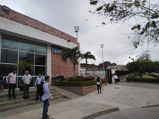 Foto 1 de local en arriendo/venta en el bosque. Cod A73