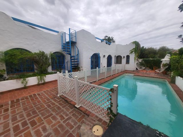 Casa - Victoria