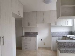 Foto 10 de Venta de casa 4 Dormitorios en Urb. Casalaguna Etapa Brisana Cerca Riocentro Dorado.