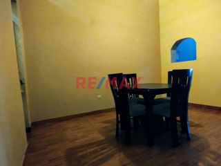 Foto 5 de ¡No dejes pasar esta excelente oportunidad! Casa de 2 pisos en la Av. Iquitos, La Victoria, ideal para casa habitación, oficina o negocio. Con 135 m²