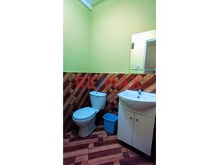 Foto 8 de ¡No dejes pasar esta excelente oportunidad! Casa de 2 pisos en la Av. Iquitos, La Victoria, ideal para casa habitación, oficina o negocio. Con 135 m²