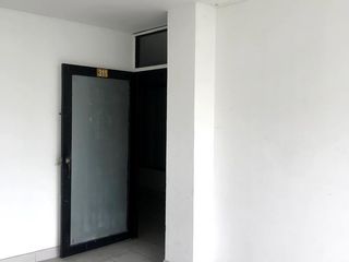 Foto 2 de oficina en venta en edf europa. Cod V2165